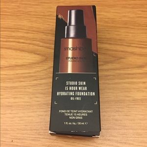 Smashbox Studio Skin 15 Hour Wear Foundation